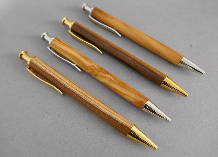 Kugelschreiber mit Holzfassung